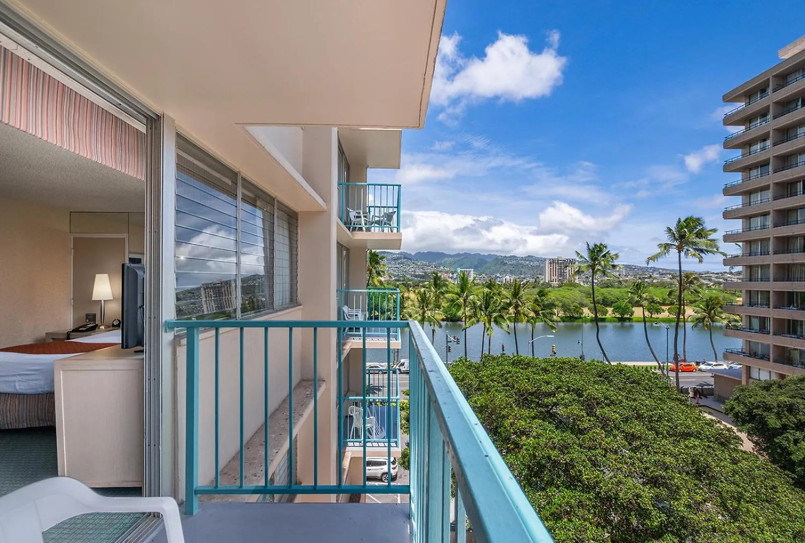Aqua Aloha Surf Waikiki Aparthotel